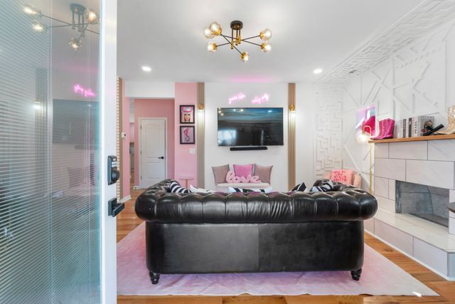 1732 16th Ave, N, Nashville, TN 37208