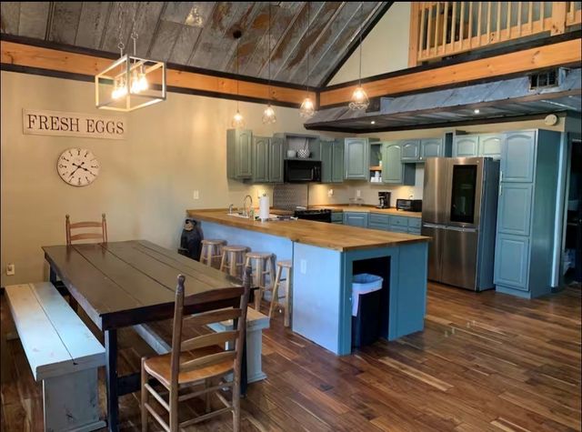 33 Rose Petal Lane, Ellijay, GA 30540