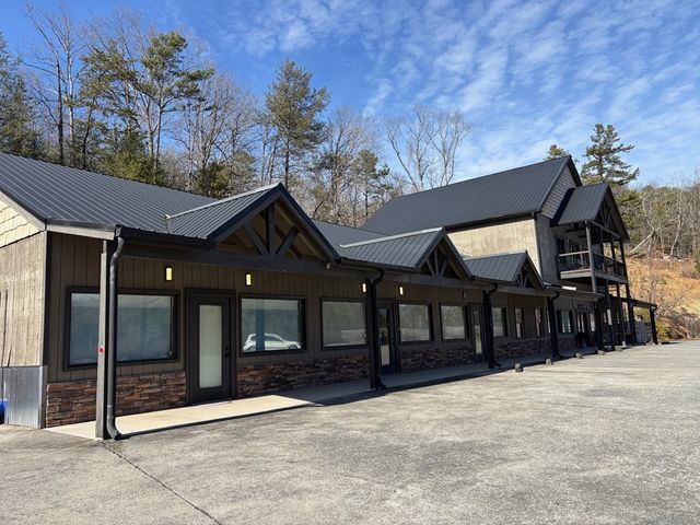 33 Rose Petal Lane, Ellijay, GA 30540