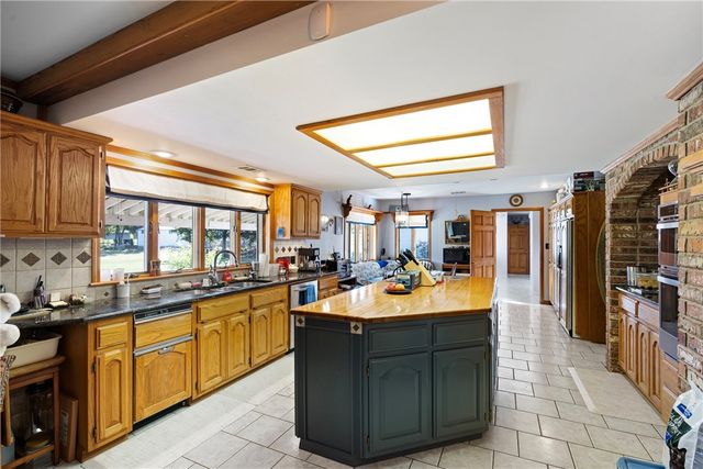 493 Huckleberry Road, Dover, AR 72837