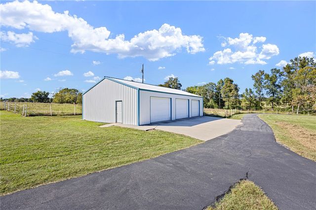 493 Huckleberry Road, Dover, AR 72837