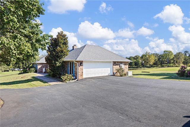 493 Huckleberry Road, Dover, AR 72837