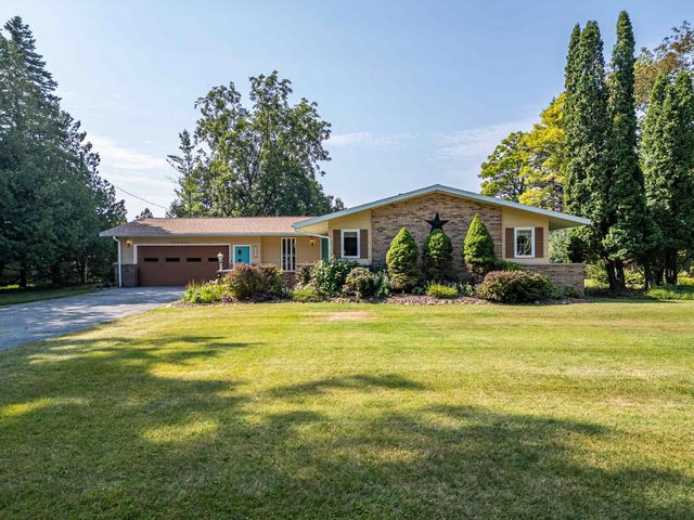 3447 North Branch Drive, Beaverton, MI 48612