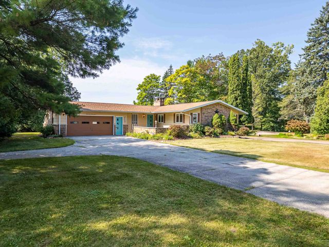 3447 North Branch Drive, Beaverton, MI 48612