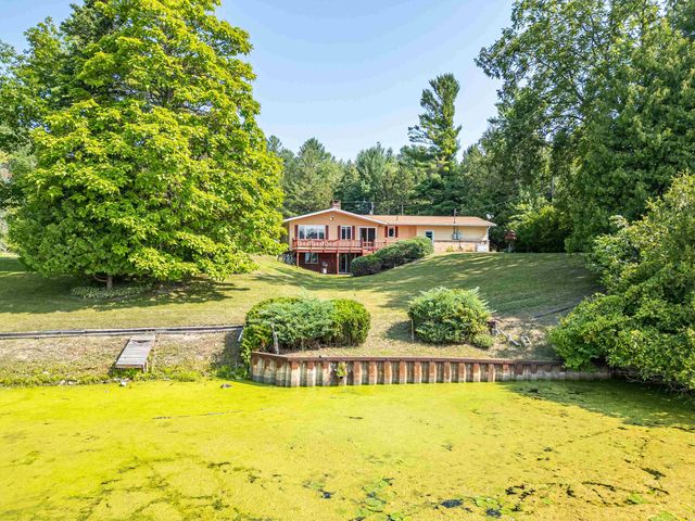 3447 North Branch Drive, Beaverton, MI 48612