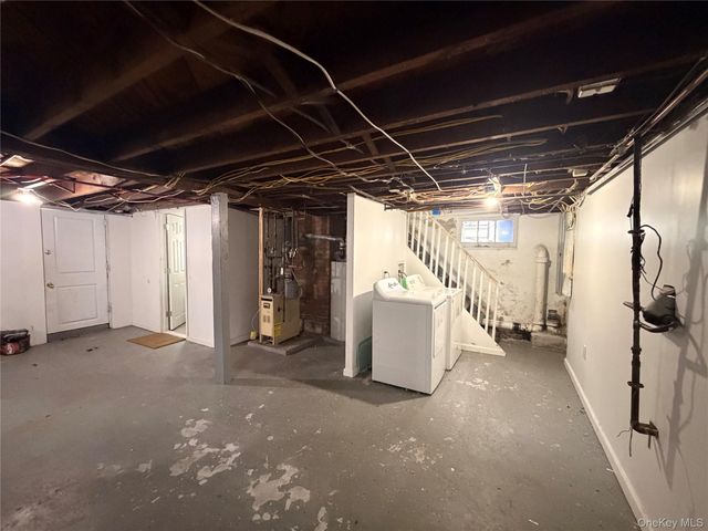 37 California Avenue, Middletown, NY 10940