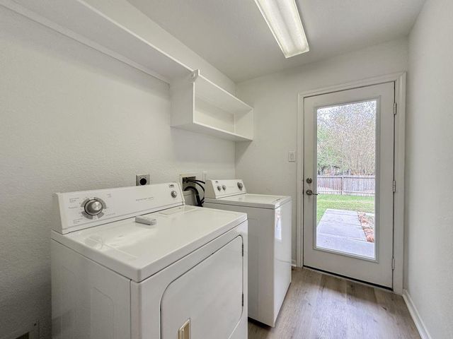 73 E Montfair Boulevard, The Woodlands, TX 77382