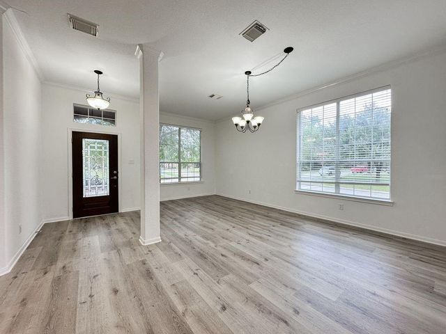 73 E Montfair Boulevard, The Woodlands, TX 77382