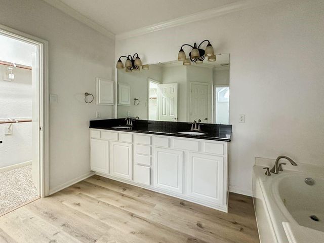 73 E Montfair Boulevard, The Woodlands, TX 77382