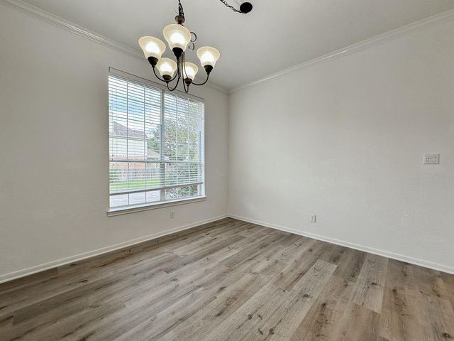 73 E Montfair Boulevard, The Woodlands, TX 77382