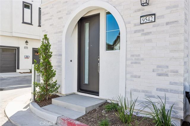 9542 Hannah Way, Riverside, CA 92503