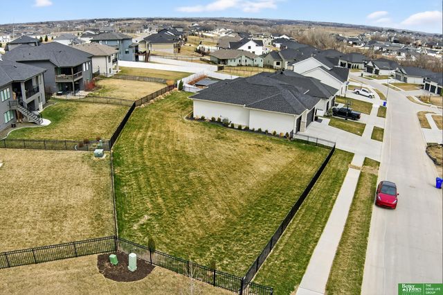 7660 N 167 Street, Bennington, NE 68007