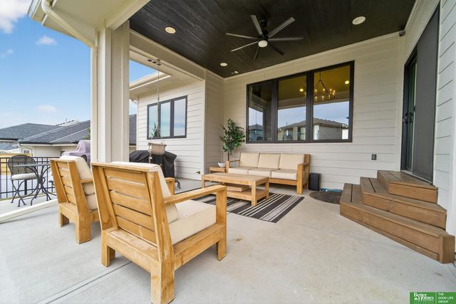 7660 N 167 Street, Bennington, NE 68007