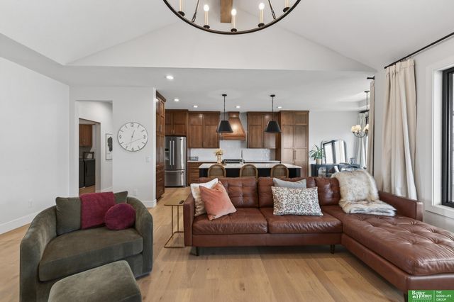 7660 N 167 Street, Bennington, NE 68007