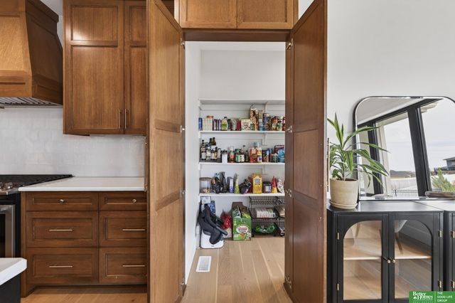 7660 N 167 Street, Bennington, NE 68007