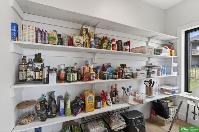 7660 N 167 Street, Bennington, NE 68007