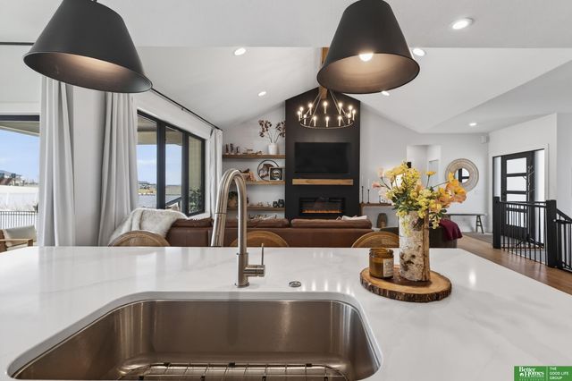 7660 N 167 Street, Bennington, NE 68007