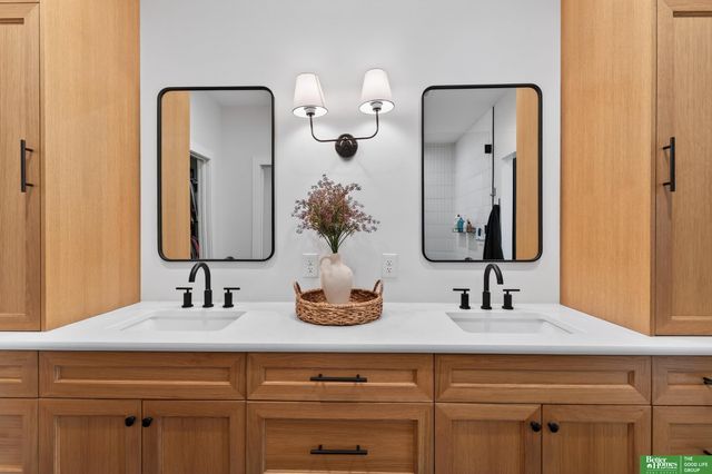 7660 N 167 Street, Bennington, NE 68007