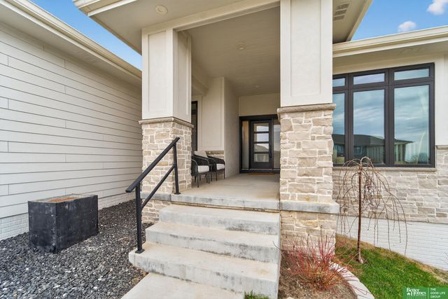 7660 N 167 Street, Bennington, NE 68007