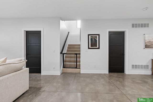 7660 N 167 Street, Bennington, NE 68007