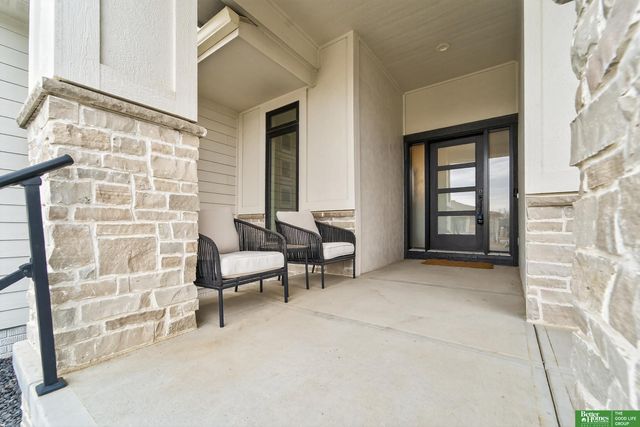 7660 N 167 Street, Bennington, NE 68007