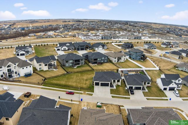 7660 N 167 Street, Bennington, NE 68007