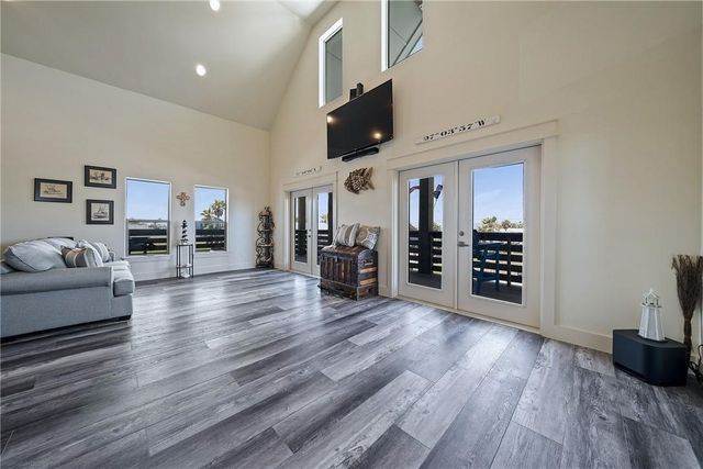 427 Farley Street, Port Aransas, TX 78373
