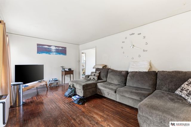 5833-5835 Lafayette Avenue, Omaha, NE 68132