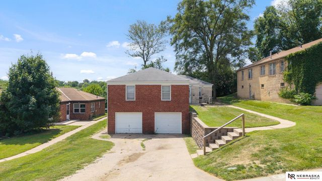 5833-5835 Lafayette Avenue, Omaha, NE 68132