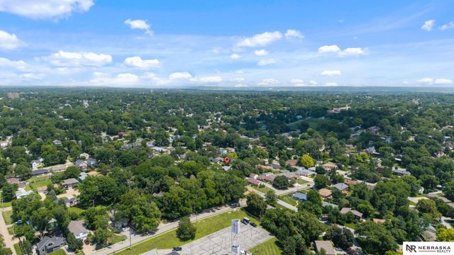 5833-5835 Lafayette Avenue, Omaha, NE 68132