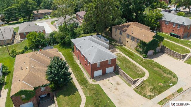 5833-5835 Lafayette Avenue, Omaha, NE 68132