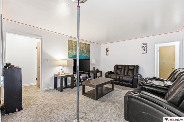 5833-5835 Lafayette Avenue, Omaha, NE 68132