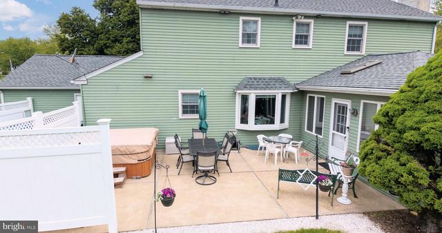 1 HESSIAN CT, Downingtown, PA 19335