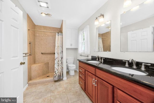 1 HESSIAN CT, Downingtown, PA 19335