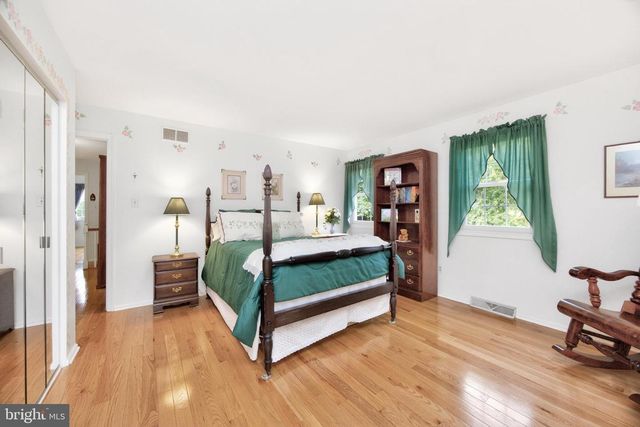 1 HESSIAN CT, Downingtown, PA 19335