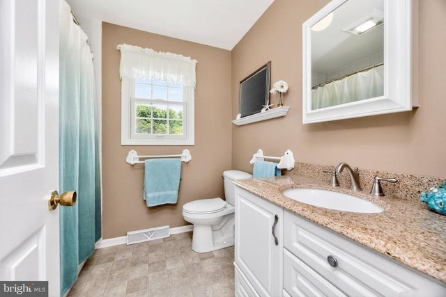1 HESSIAN CT, Downingtown, PA 19335