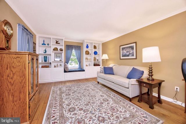 1 HESSIAN CT, Downingtown, PA 19335
