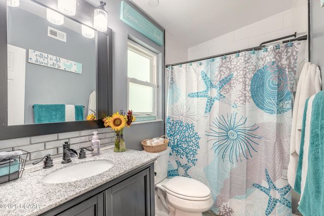 9 Fountainebleau Circle, Daytona Beach, FL 32118