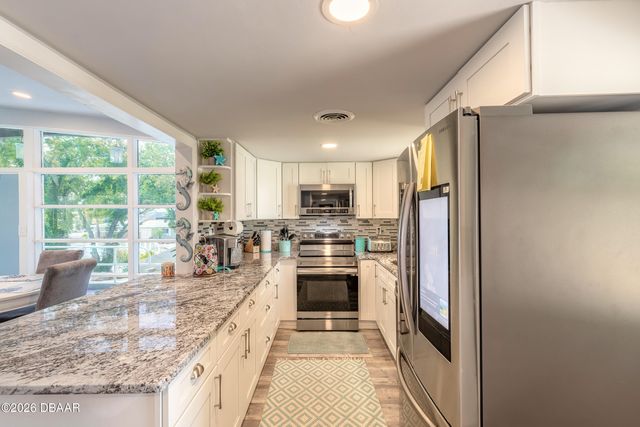 9 Fountainebleau Circle, Daytona Beach, FL 32118