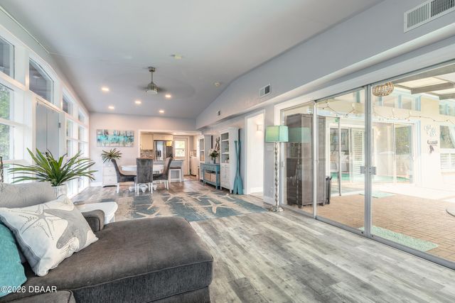 9 Fountainebleau Circle, Daytona Beach, FL 32118