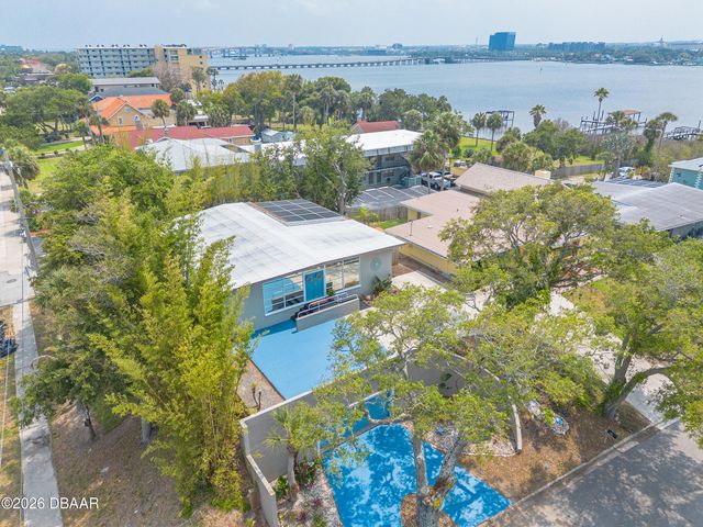 9 Fountainebleau Circle, Daytona Beach, FL 32118