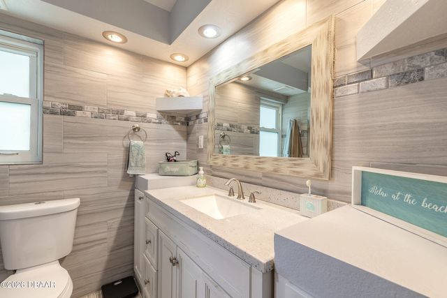 9 Fountainebleau Circle, Daytona Beach, FL 32118