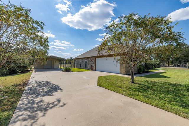 8700 Tejas Ranch Loop, Bryan, TX 77808