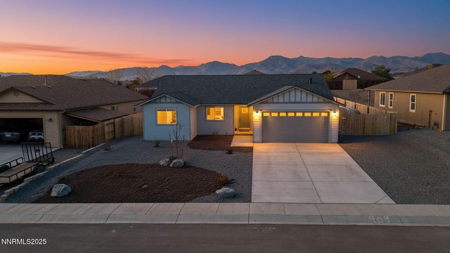 909 Saltbrush Road, Dayton, NV 89403