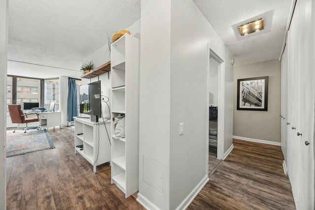 4170 N Marine Drive 11H, Chicago, IL 60613