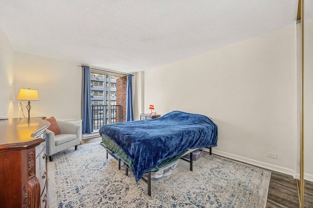 4170 N Marine Drive 11H, Chicago, IL 60613