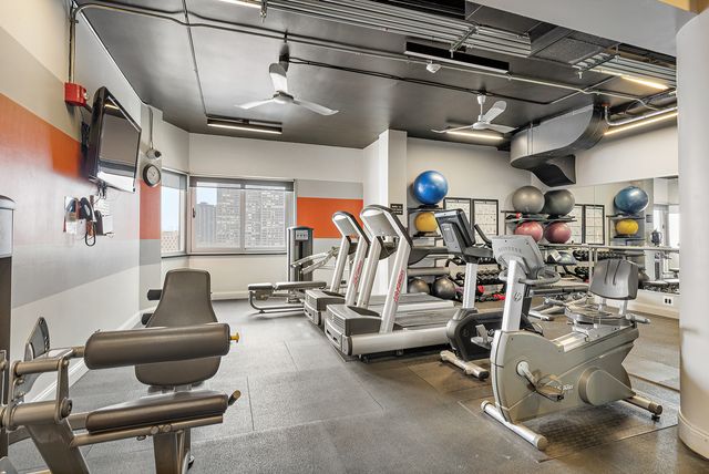 4170 N Marine Drive 11H, Chicago, IL 60613