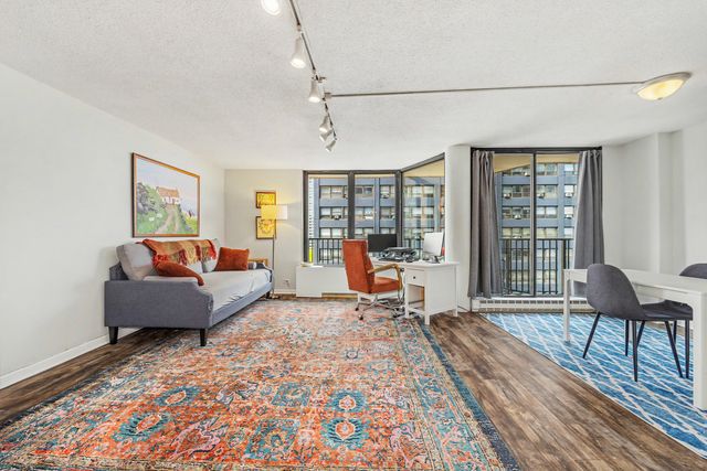 4170 N Marine Drive 11H, Chicago, IL 60613