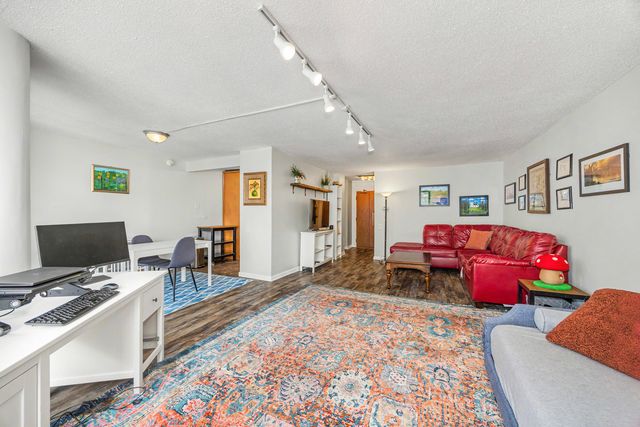 4170 N Marine Drive 11H, Chicago, IL 60613