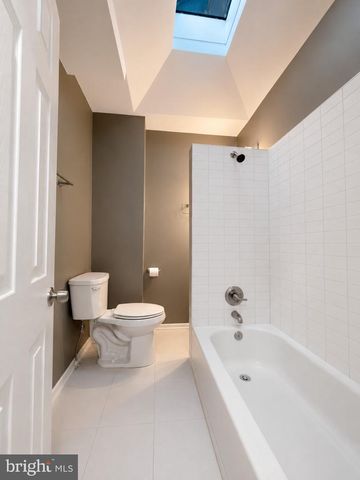 1322 S NEWKIRK ST, Philadelphia, PA 19146